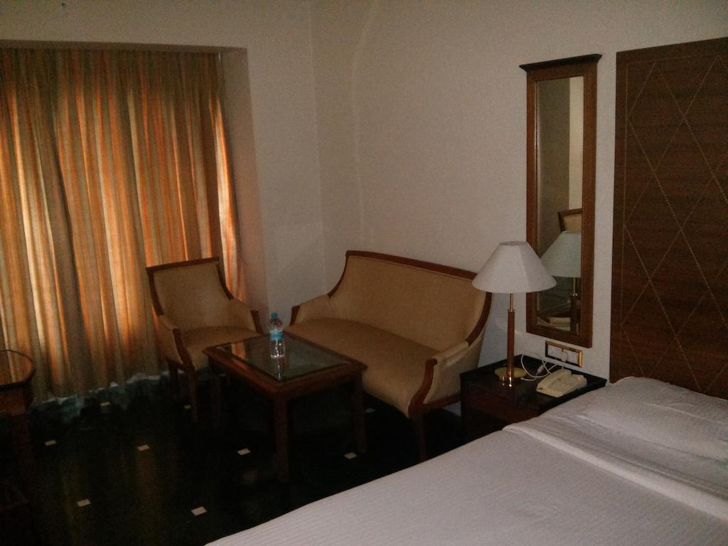 Kamat Lingapur Hotel Хайдарабад Экстерьер фото